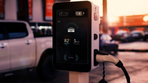 AMPIRE hat ein 15,6“ großes TFT-Display mit einer Full HD-Auflösung mit 1920*1080 Bildpunkten auf den Markt gebracht.